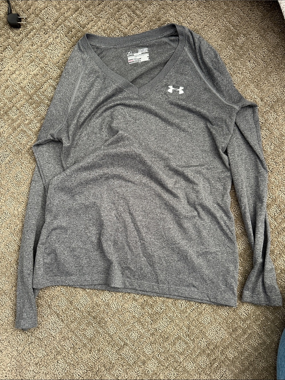 Under Armour Women’s Long Sleeve V-Neck Top - Heather Gray